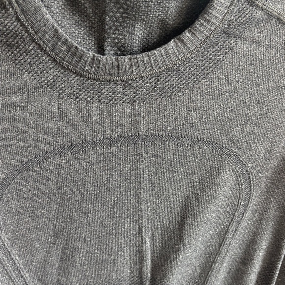 Lululemon Swiftly Tech Long Sleeve size 8 - Picture 2 of 8